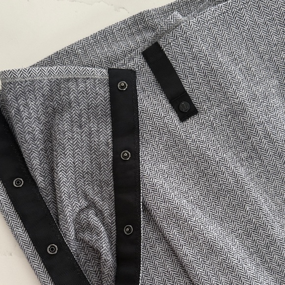 Lululemon Vinyasa Scarf in Herringbone - Picture 3 of 7